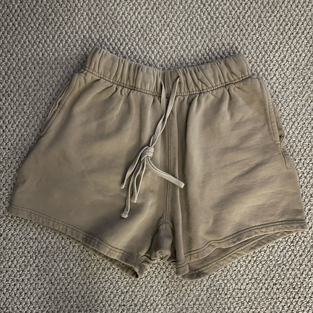 Beige mnml brand shorts